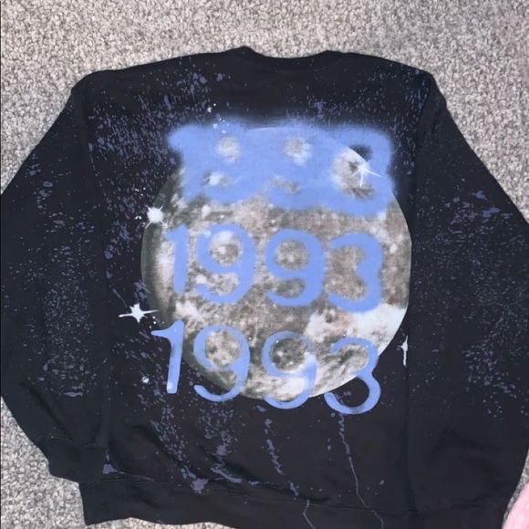 Ariana Grande 1993 NASA Lollapolooza crewneck - Picture 4 of 5